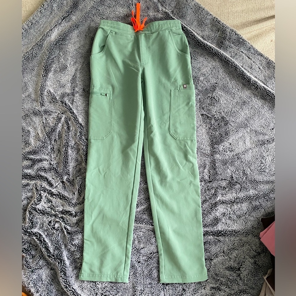 FIGS XXSP Jade Catarina Yola scrub pants